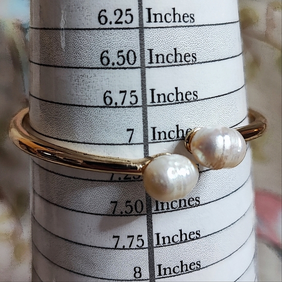 Potato Pearls Pearl Gold Tone NEW Heavy Well Made Clamper Bracelet - Picture 4 of 15
